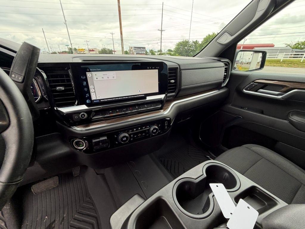 Chevrolet Silverado 1500 RST Crew Cab 4WD 2024