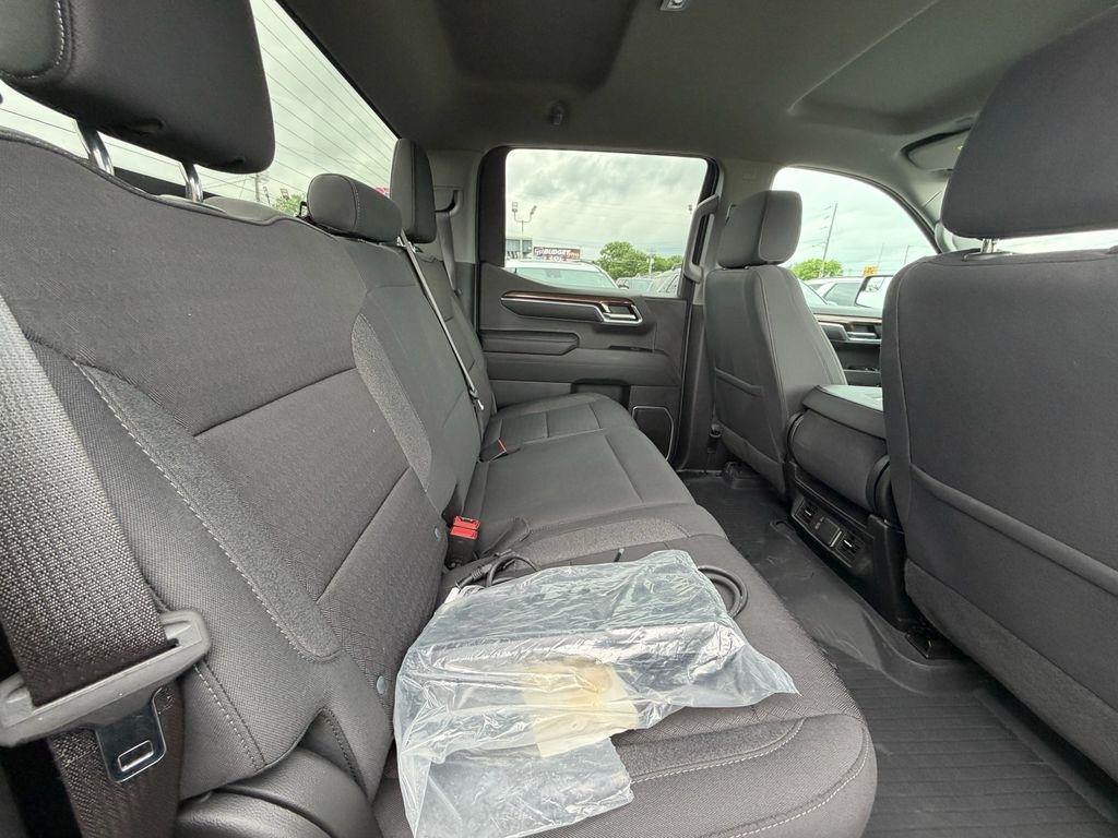 Chevrolet Silverado 1500 RST Crew Cab 4WD 2024