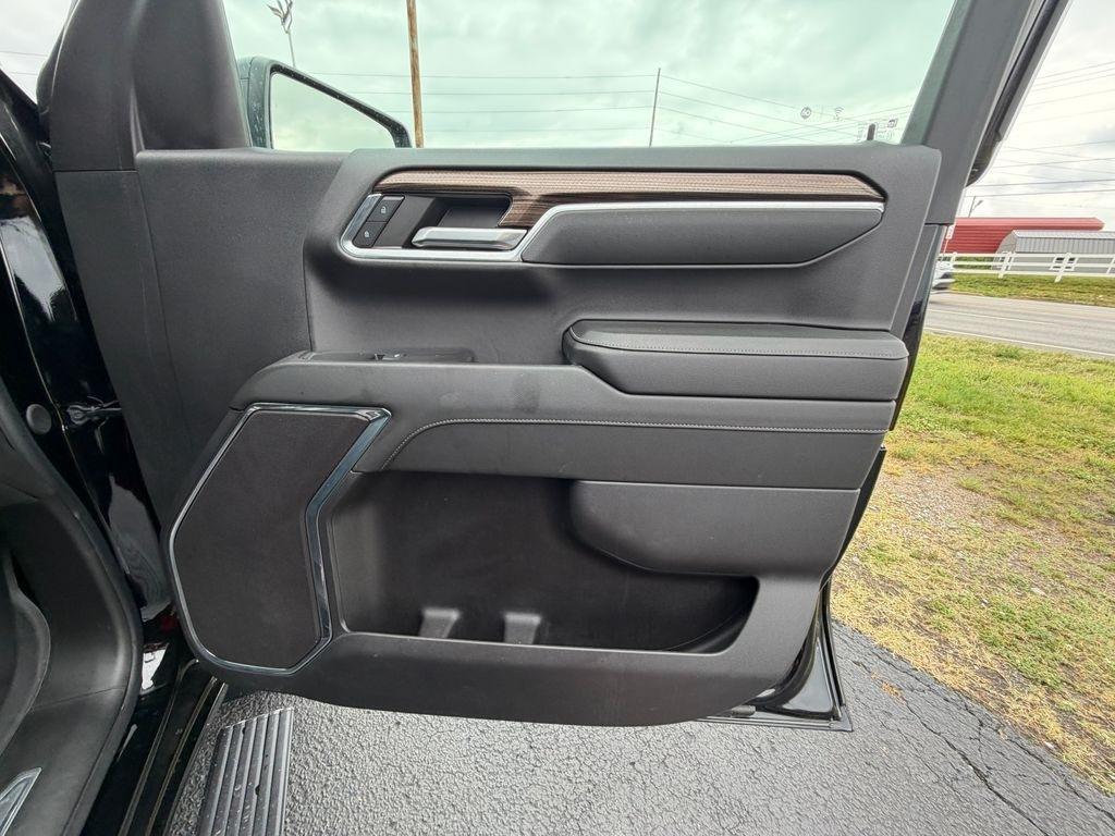 Chevrolet Silverado 1500 RST Crew Cab 4WD 2024