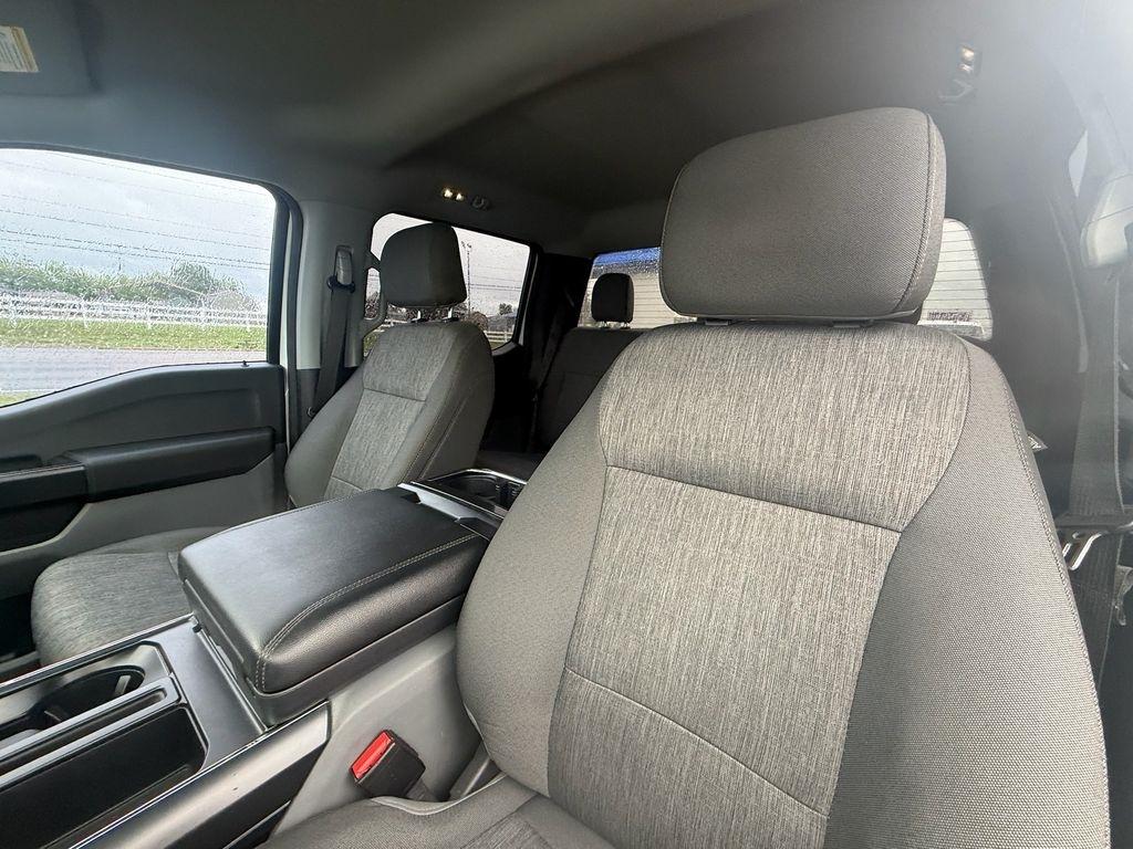 Ford F-150 XL SuperCrew 4WD 2022