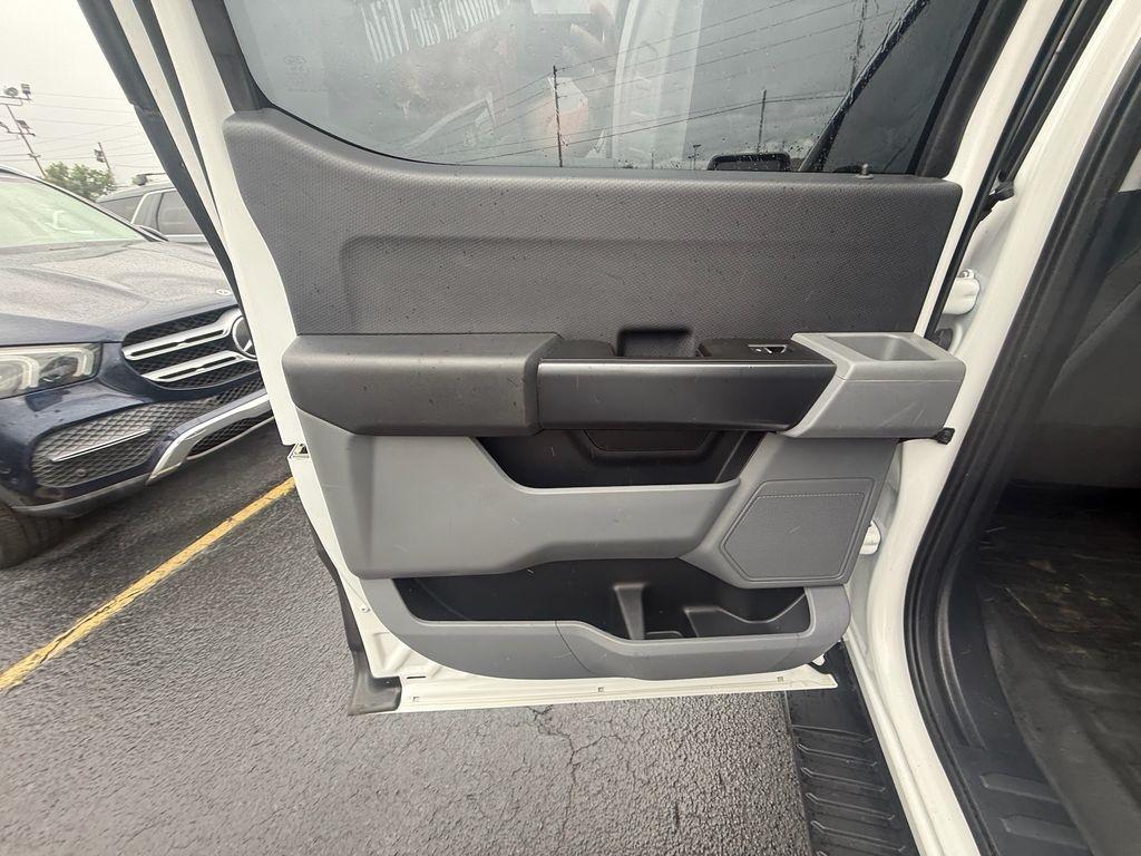 Ford F-150 XL SuperCrew 4WD 2022
