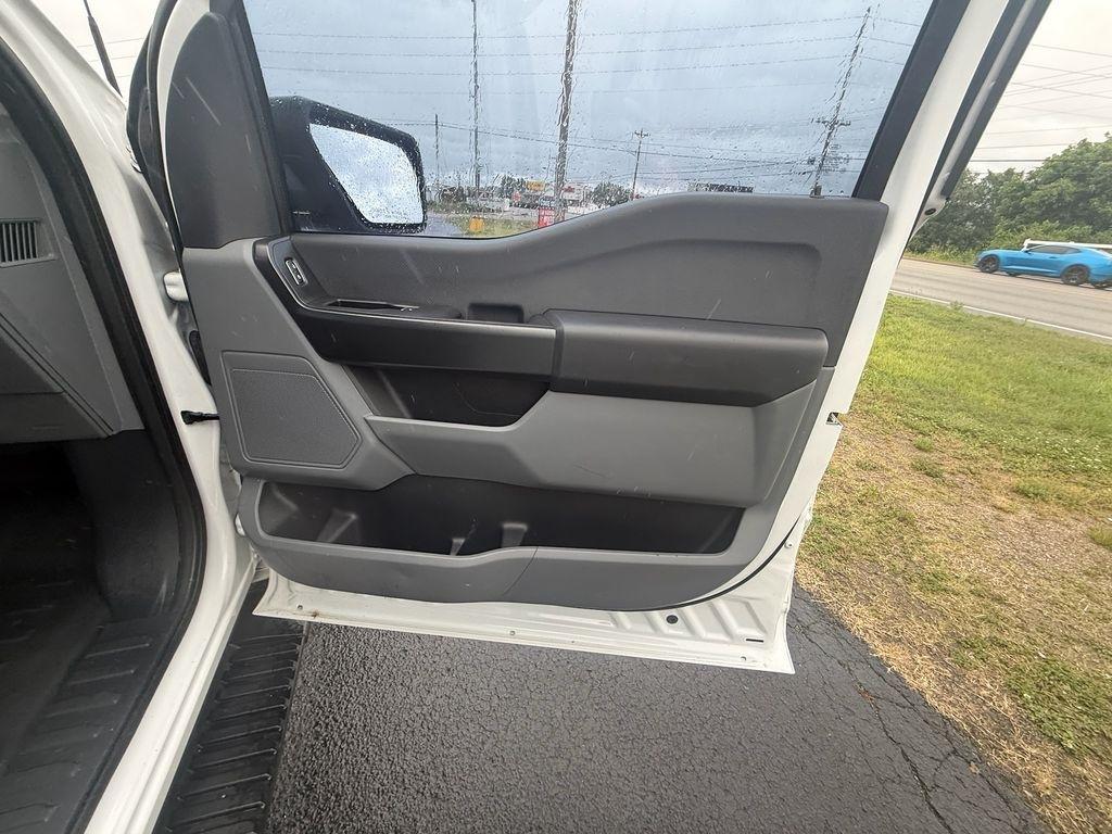 Ford F-150 XL SuperCrew 4WD 2022