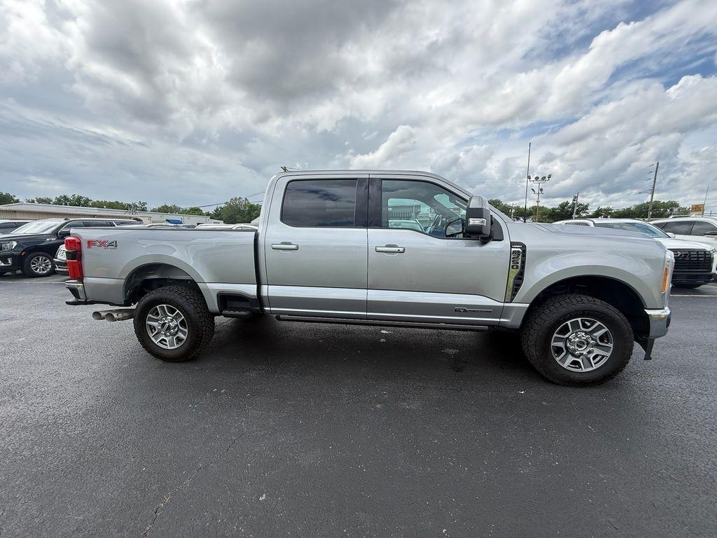Ford F-250 SD Lariat Crew Cab 4WD 2023