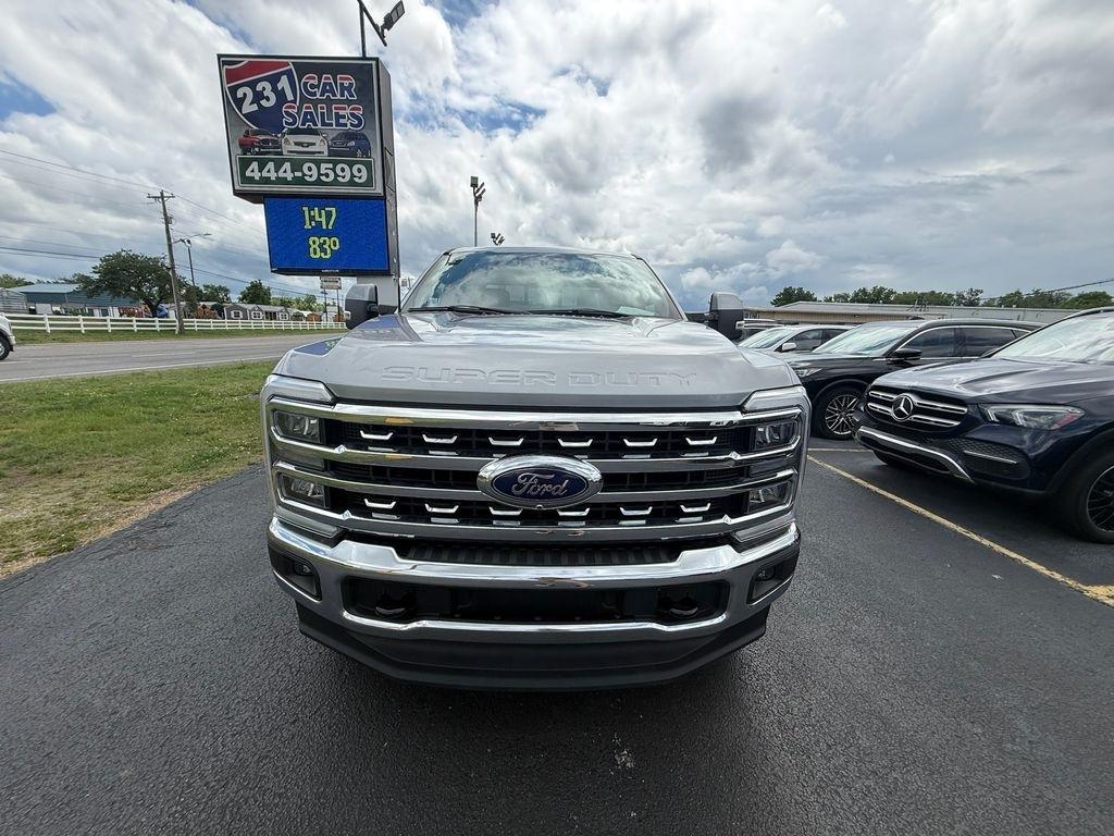 Ford F-250 SD Lariat Crew Cab 4WD 2023