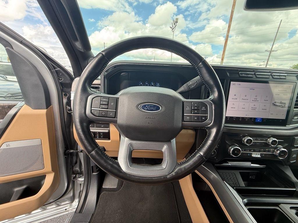 Ford F-250 SD Lariat Crew Cab 4WD 2023