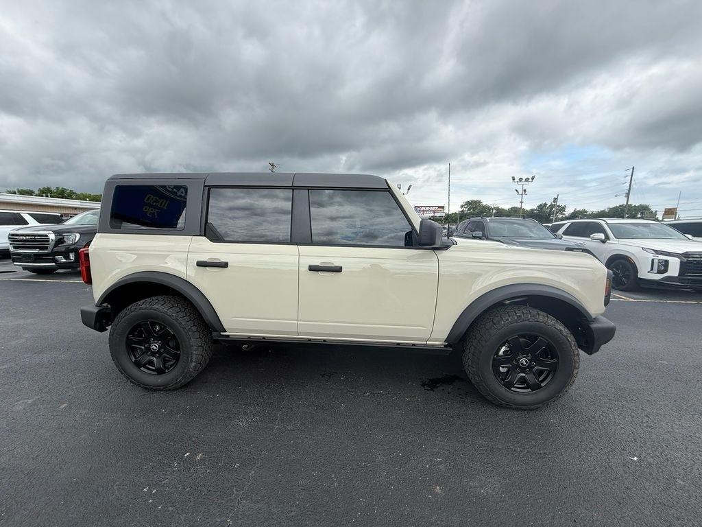 Ford Bronco Base 4-Door 2025