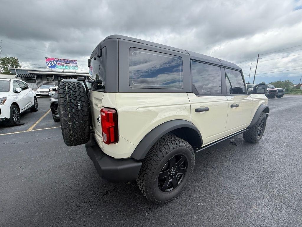 Ford Bronco Base 4-Door 2025