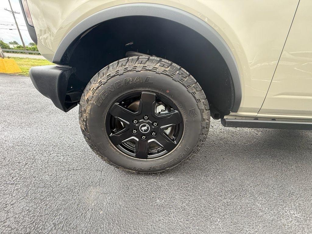 Ford Bronco Base 4-Door 2025