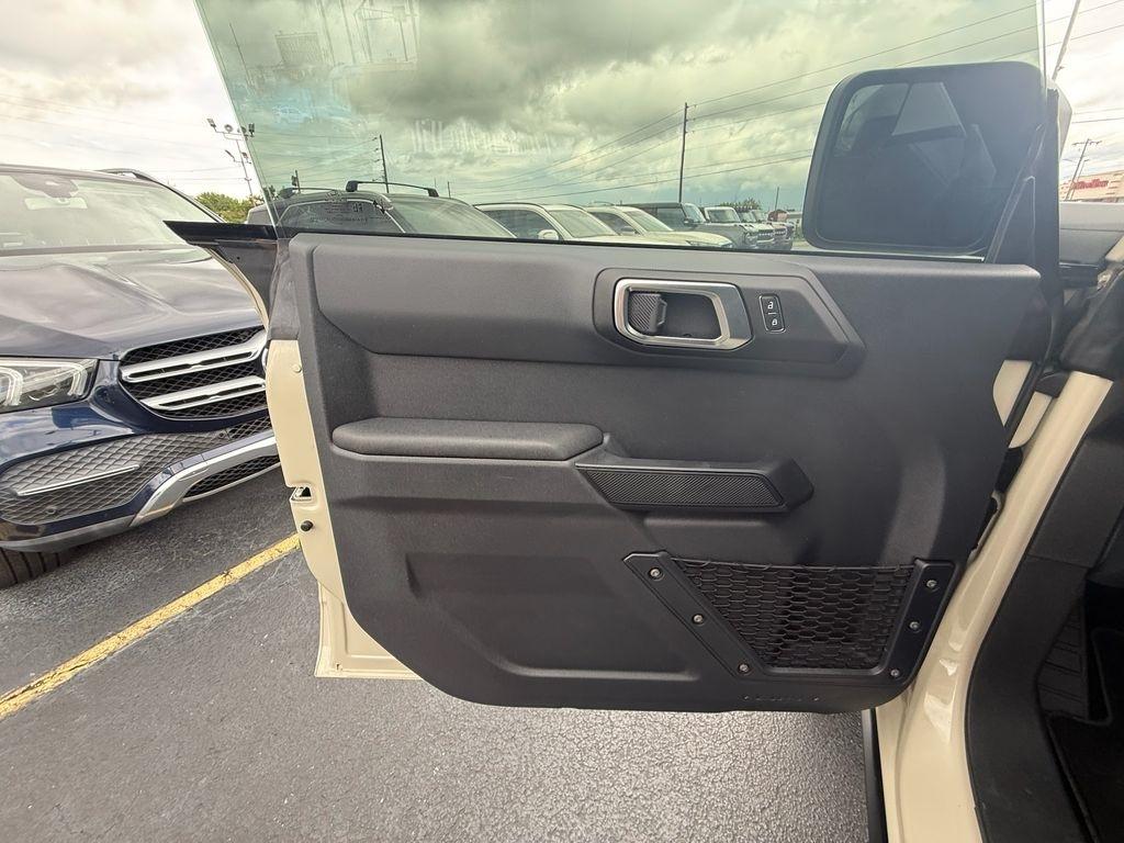 Ford Bronco Base 4-Door 2025