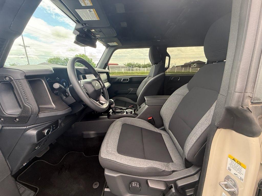 Ford Bronco Base 4-Door 2025