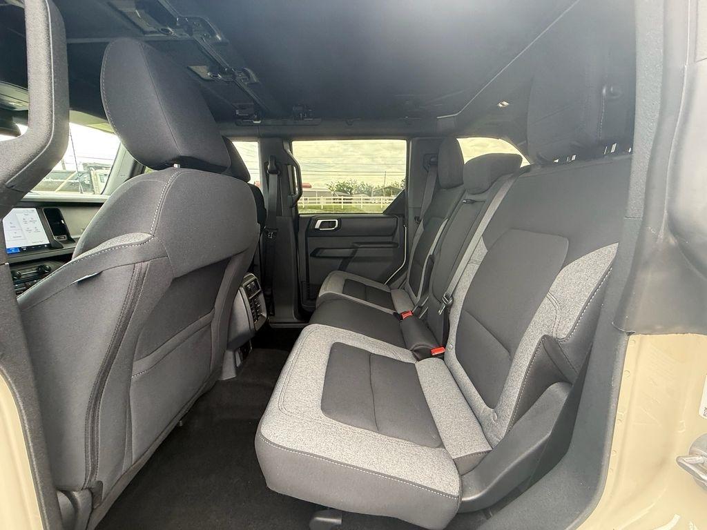 Ford Bronco Base 4-Door 2025