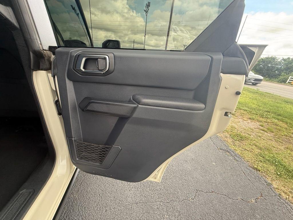 Ford Bronco Base 4-Door 2025