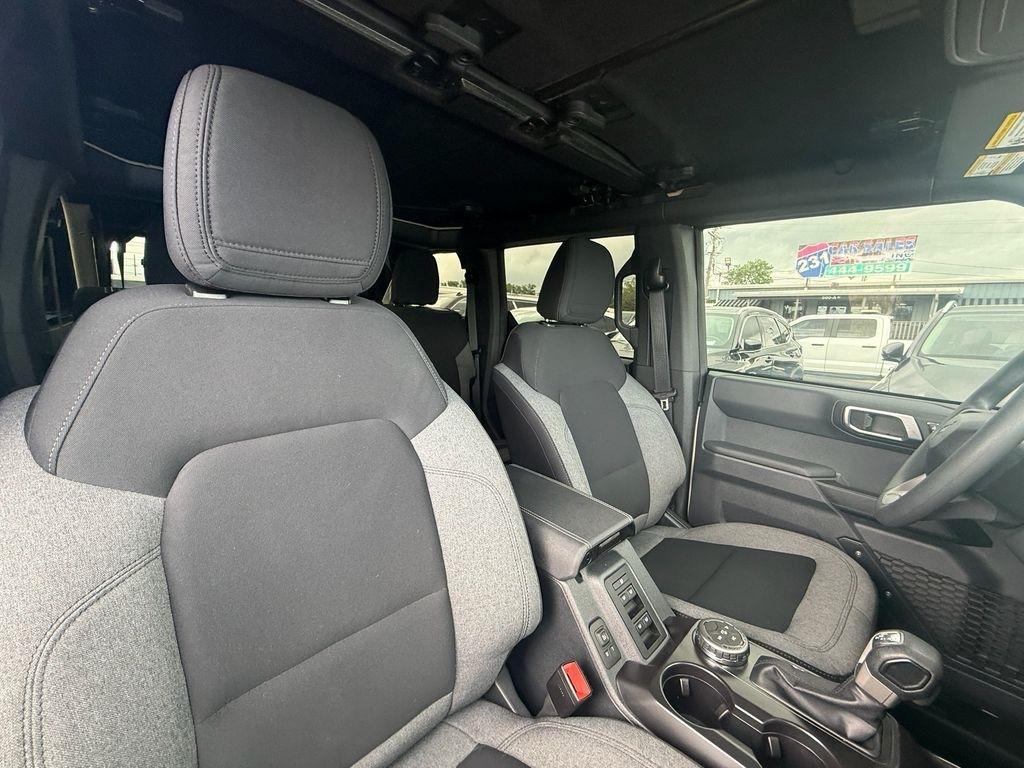 Ford Bronco Base 4-Door 2025