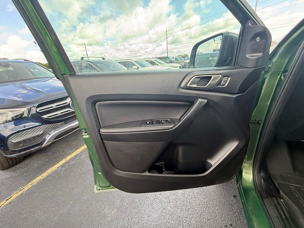 Ford Ranger Lariat SuperCrew 4WD 2023