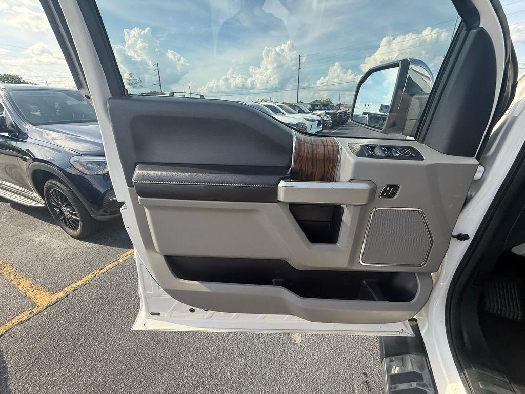 Ford F-150 Lariat SuperCrew 4WD 2018