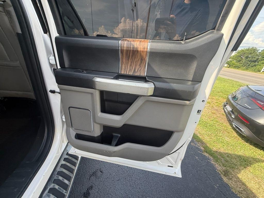 Ford F-150 Lariat SuperCrew 4WD 2018