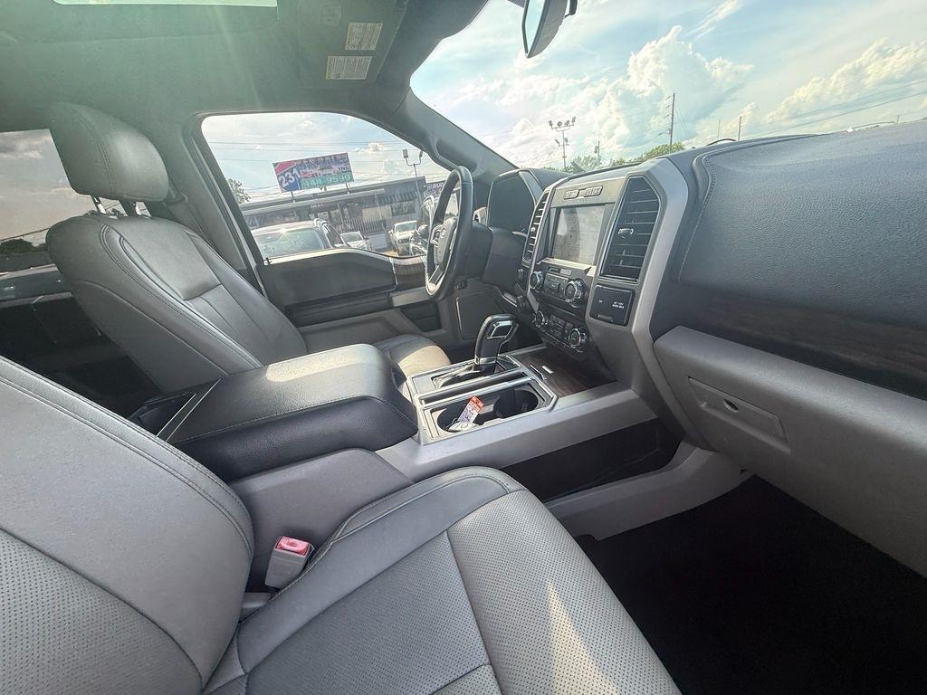 Ford F-150 Lariat SuperCrew 4WD 2018