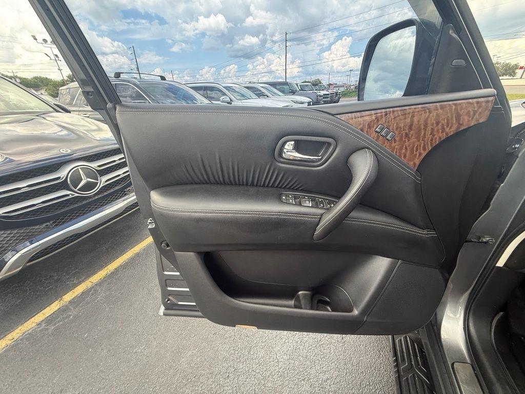 Nissan Armada Platinum AWD 2020