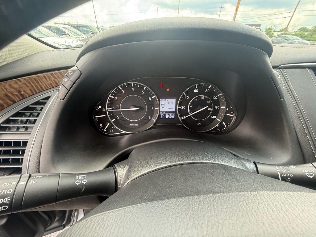 Nissan Armada Platinum AWD 2020