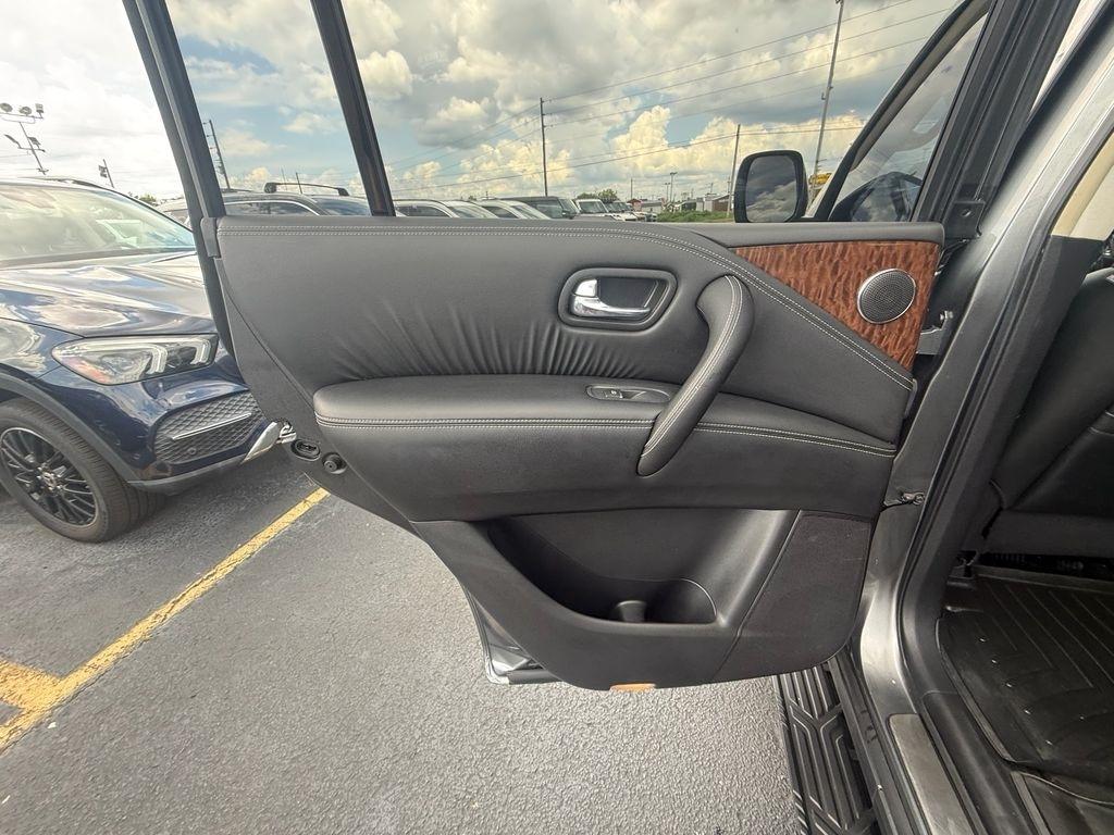 Nissan Armada Platinum AWD 2020