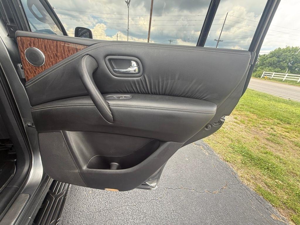 Nissan Armada Platinum AWD 2020