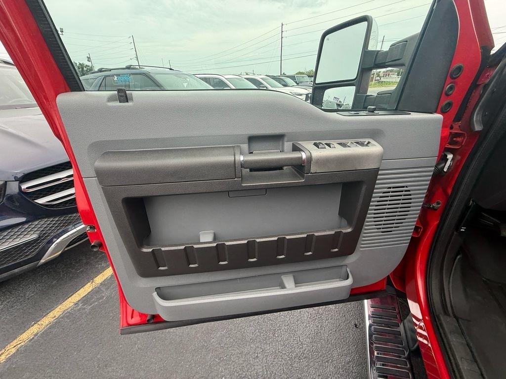 Ford F-250 SD XLT Crew Cab 4WD 2011