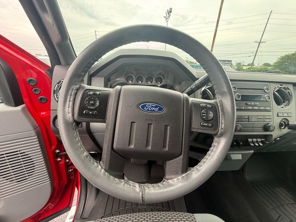 Ford F-250 SD XLT Crew Cab 4WD 2011