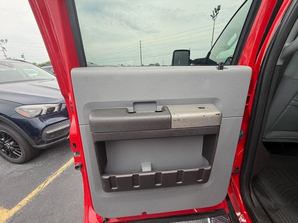 Ford F-250 SD XLT Crew Cab 4WD 2011