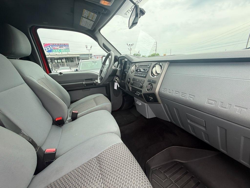 Ford F-250 SD XLT Crew Cab 4WD 2011