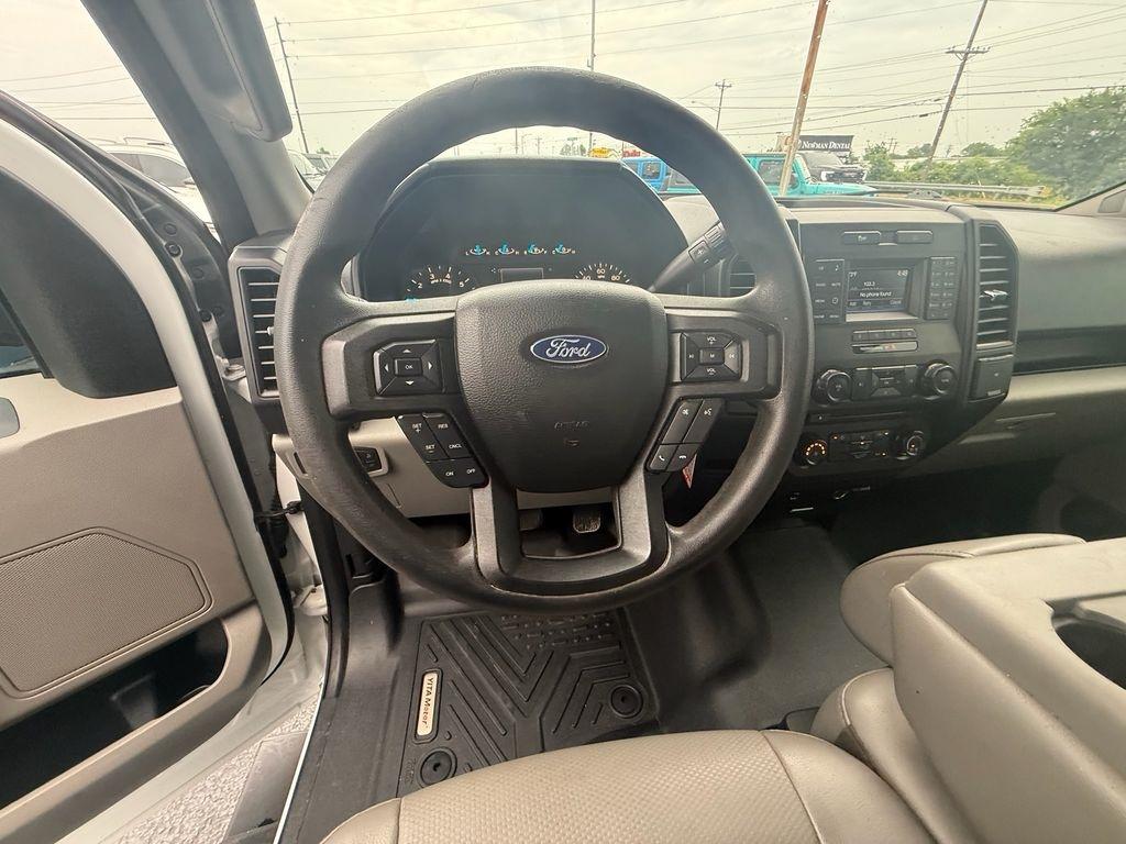 Ford F-150 XL SuperCrew 6.5-ft. Bed 4WD 2017