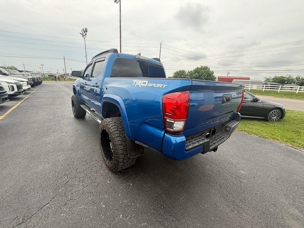 Toyota Tacoma SR5 Double Cab Long Bed V6 6AT 2WD 2017