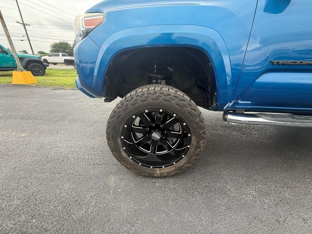 Toyota Tacoma SR5 Double Cab Long Bed V6 6AT 2WD 2017