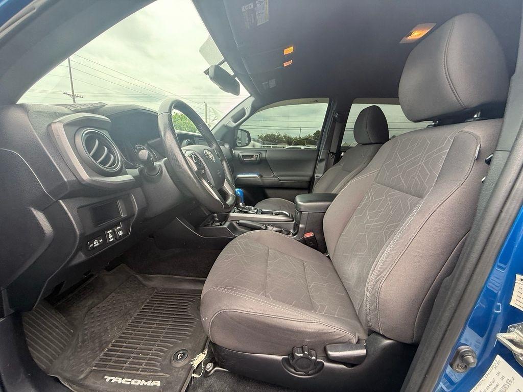 Toyota Tacoma SR5 Double Cab Long Bed V6 6AT 2WD 2017