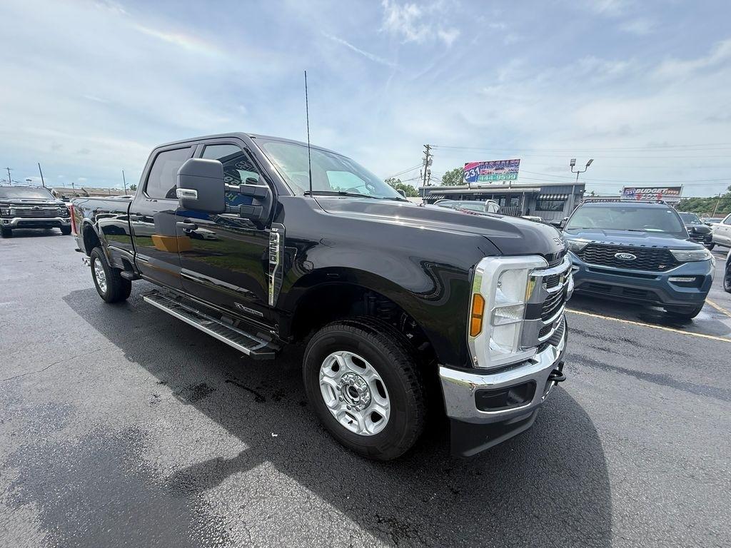 2025 Ford F-250 SD XLT Crew Cab 4WD