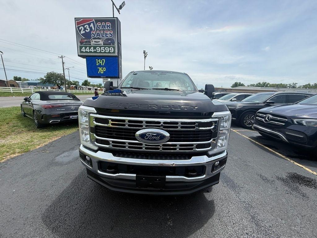Ford F-250 SD XLT Crew Cab 4WD 2025