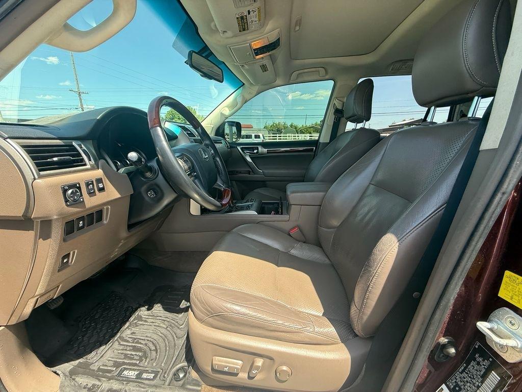 Lexus GX 460 Sport Utility 2011