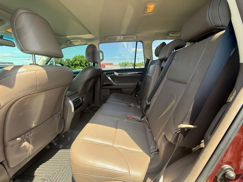 Lexus GX 460 Sport Utility 2011