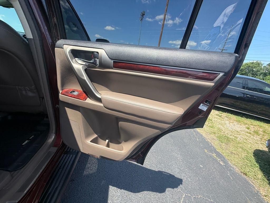 Lexus GX 460 Sport Utility 2011