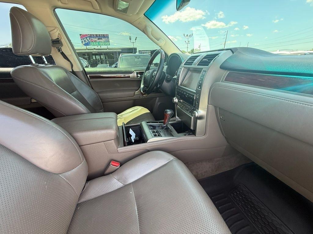 Lexus GX 460 Sport Utility 2011