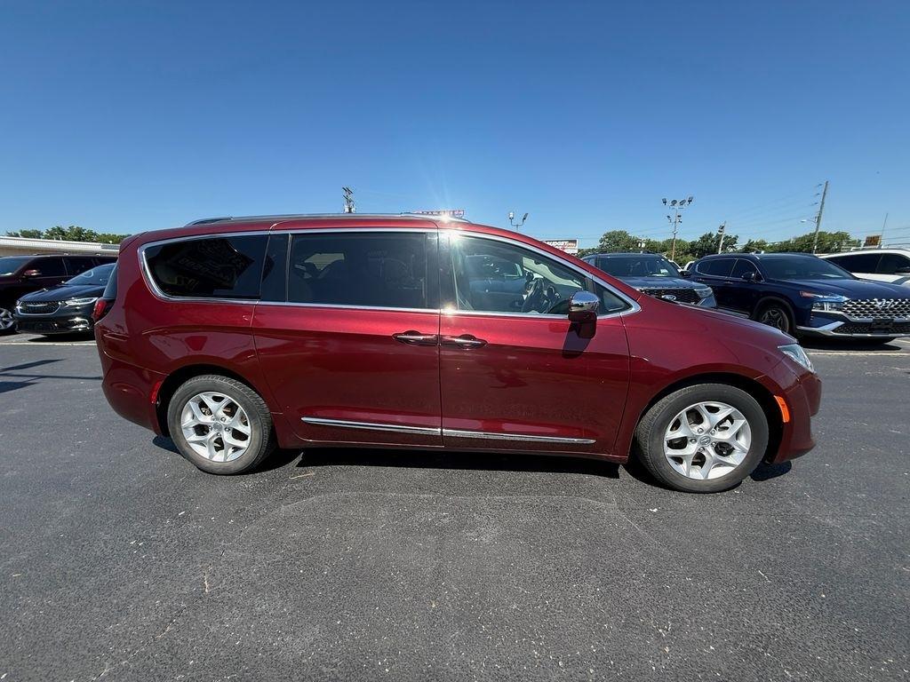 Chrysler Pacifica Limited 2019