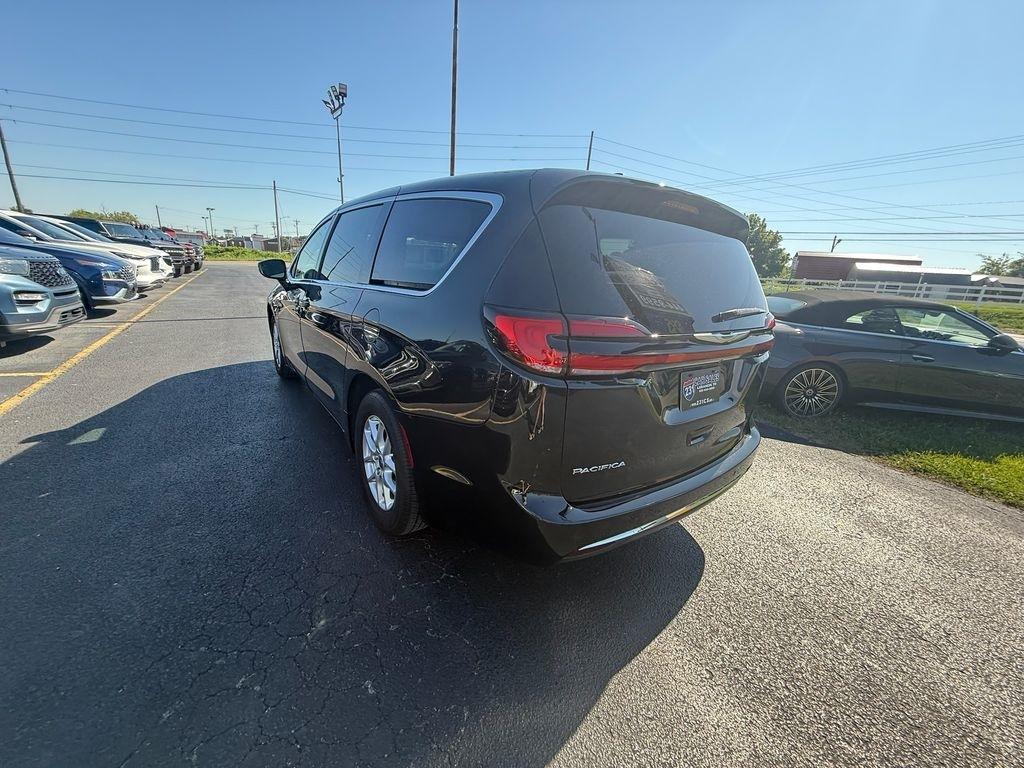 Chrysler Pacifica Touring L 2023