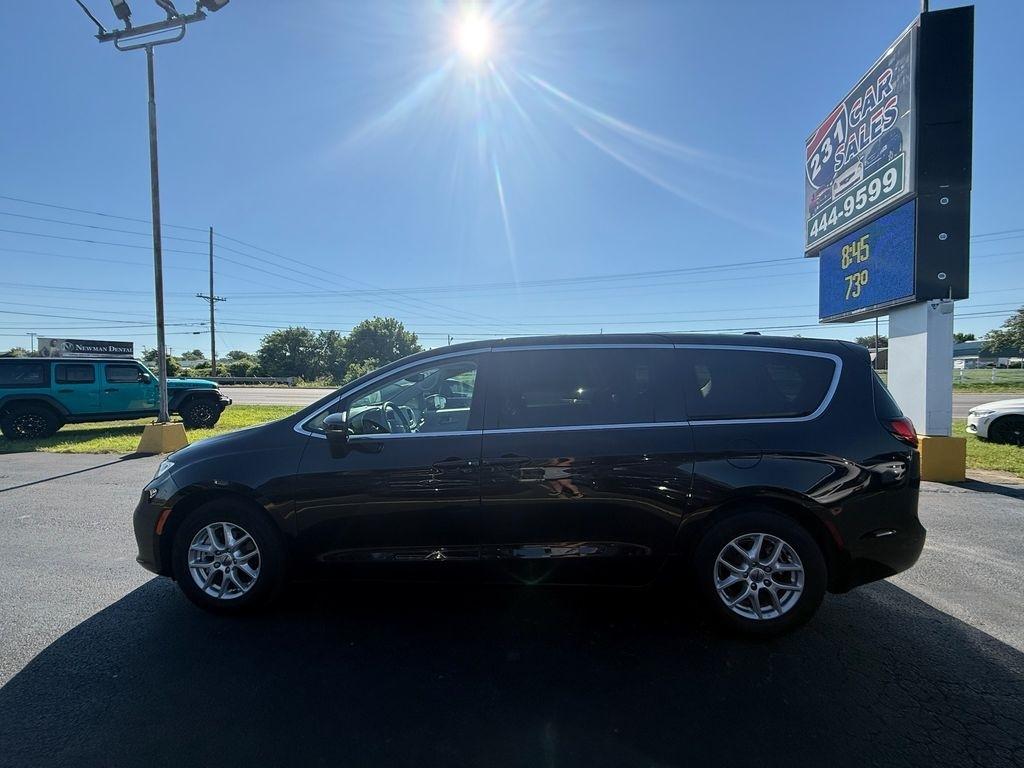 Chrysler Pacifica Touring L 2023