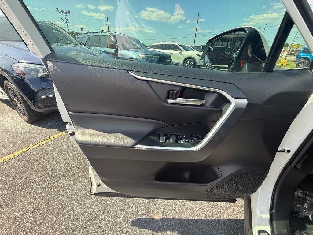 Toyota RAV4 Hybrid XLE Premium 2022