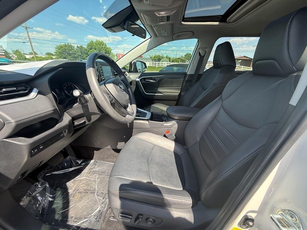 Toyota RAV4 Hybrid XLE Premium 2022