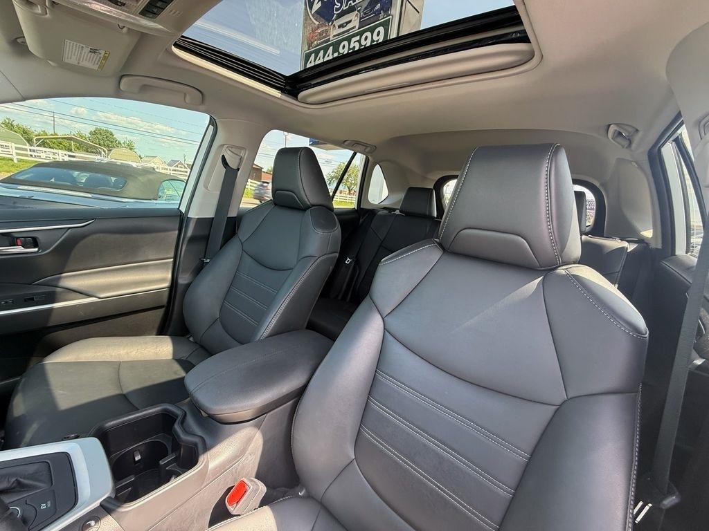 Toyota RAV4 Hybrid XLE Premium 2022