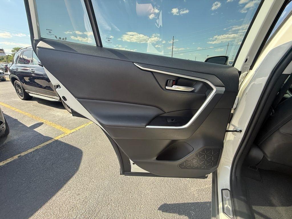 Toyota RAV4 Hybrid XLE Premium 2022