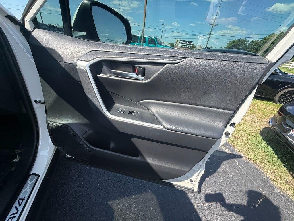 Toyota RAV4 Hybrid XLE Premium 2022