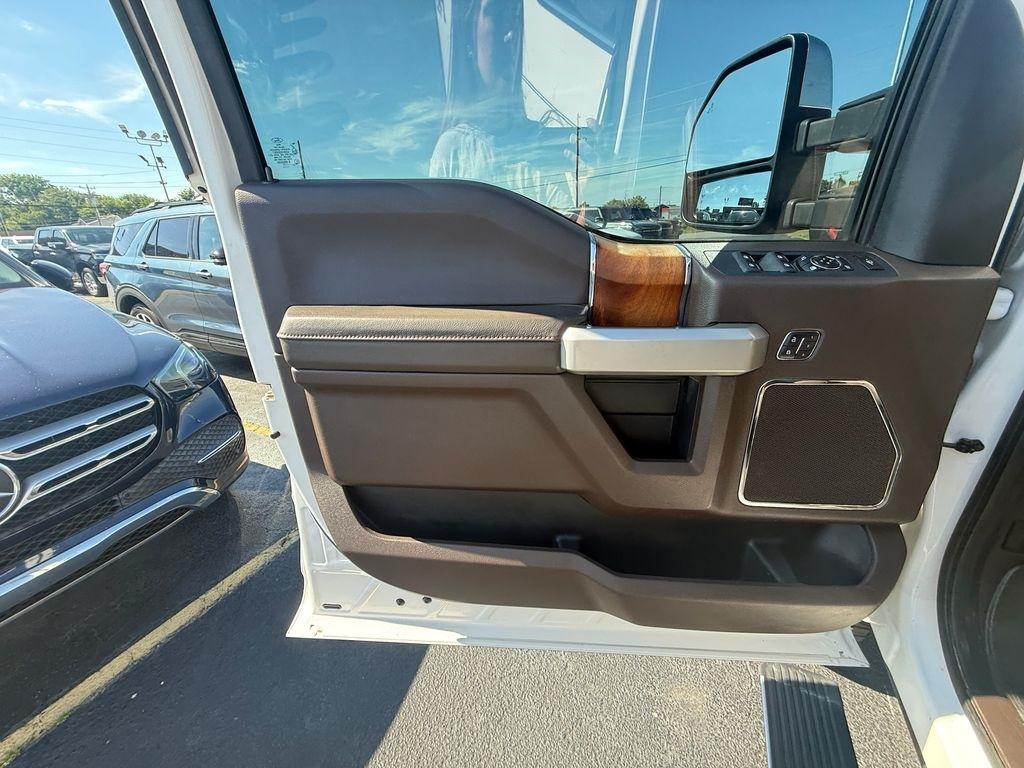 Ford F-250 SD King Ranch Crew Cab 4WD 2017