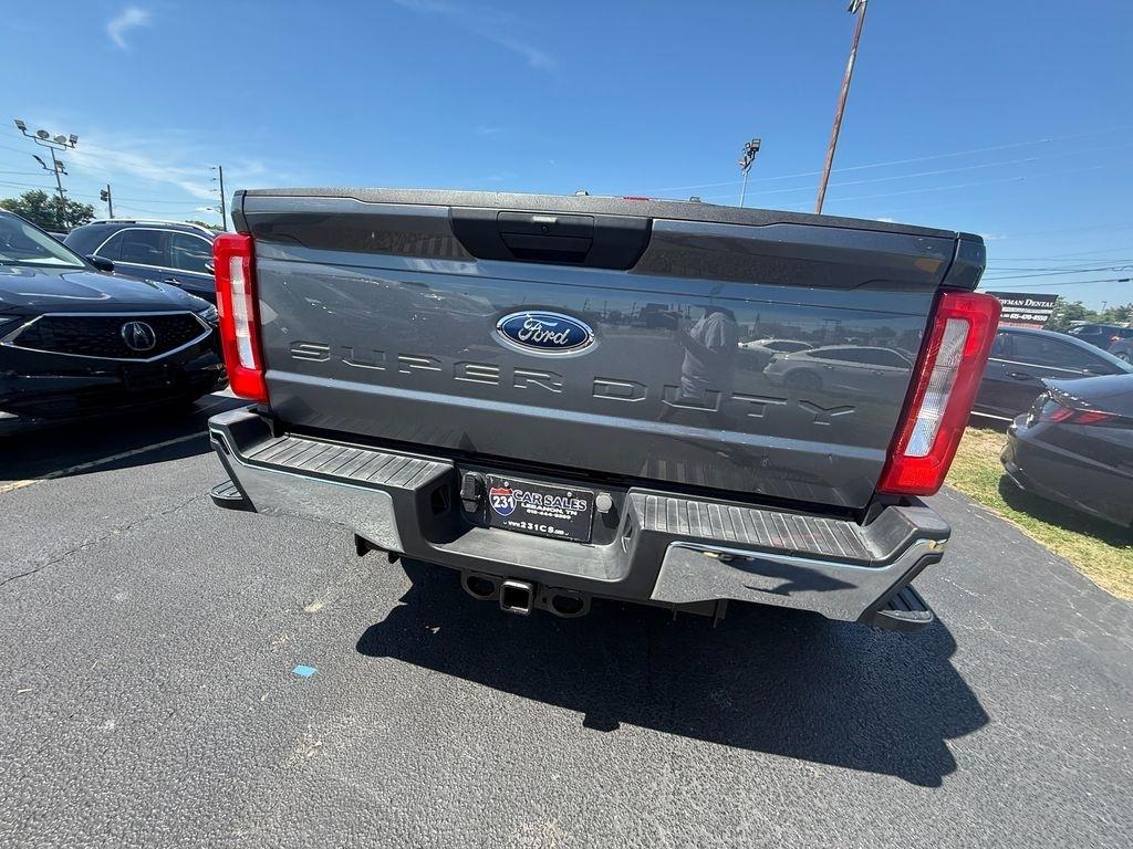 Ford F-350 SD XL Crew Cab DRW 4WD 2023
