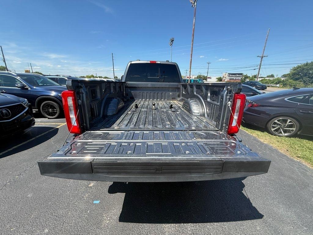 Ford F-350 SD XL Crew Cab DRW 4WD 2023